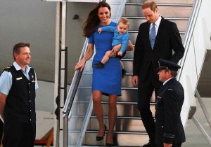 Kate Middleton Prince William and Prince George of Cambridge arrive in Canberra April 2014.jpg